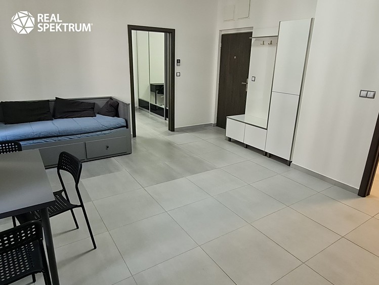 Pronájem bytu 2+kk 41 m² - foto 3