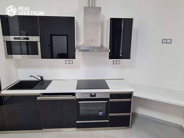 Pronájem bytu 2+kk 41 m² - foto 2