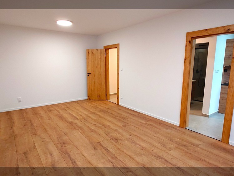 Pronájem bytu 2+1 58 m² - foto 5