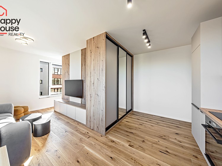 Pronájem bytu 1+kk 38 m² - foto 5