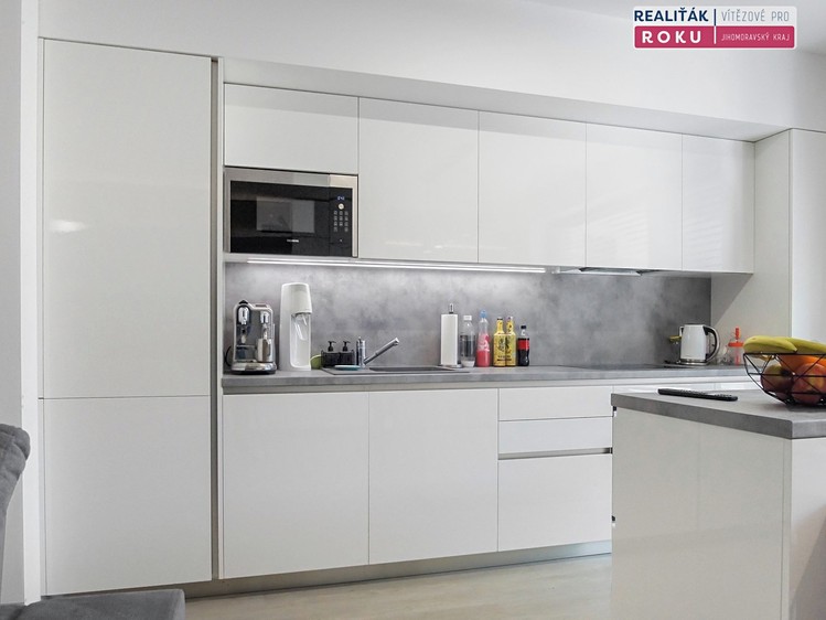 Pronájem bytu 3+kk 88 m² - foto 6