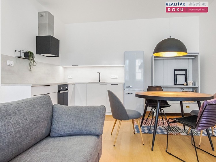 Pronájem bytu 2+kk 53 m² (Jednopodlažní) - foto 4