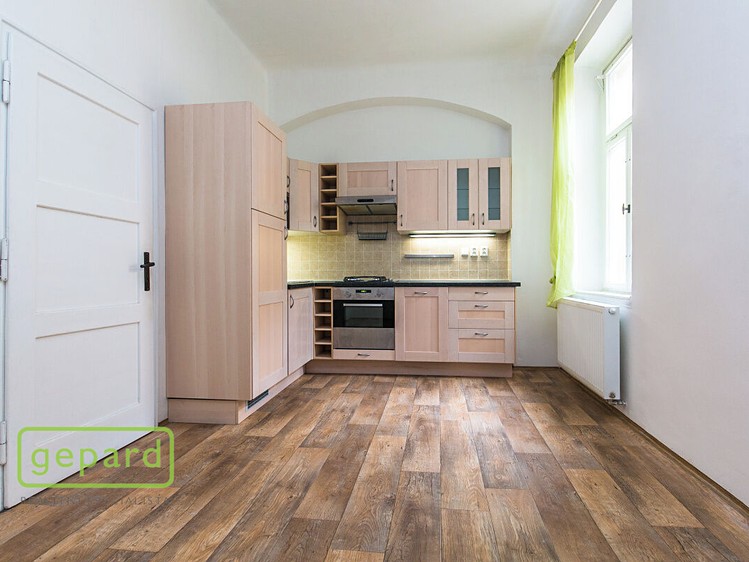 Pronájem bytu 2+1 82 m² - foto 4
