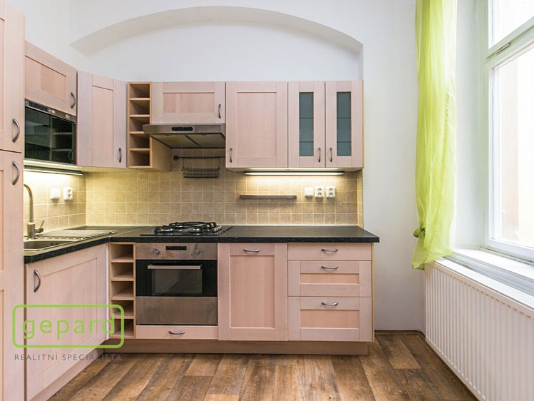 Pronájem bytu 2+1 82 m² - foto 3