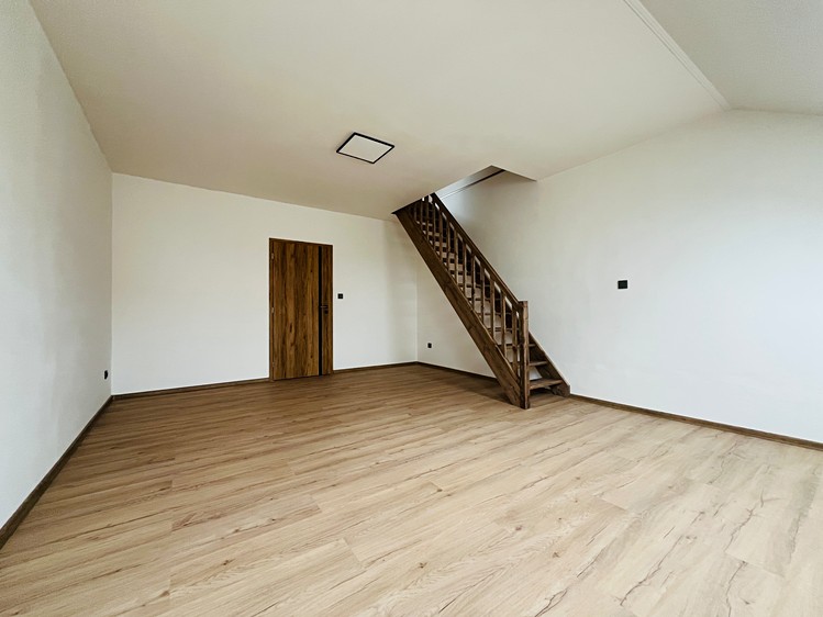 Pronájem bytu 3+kk 90 m² (Mezonet) - foto 3