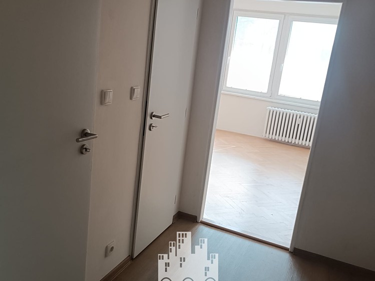 Pronájem bytu 1+kk 33 m² - foto 3