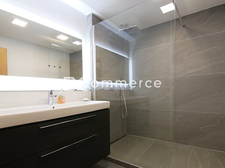 Pronájem bytu 3+kk 76 m² - foto 2