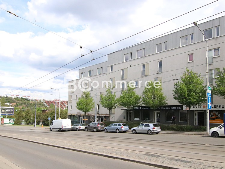 Pronájem bytu 3+kk 76 m² - foto 3