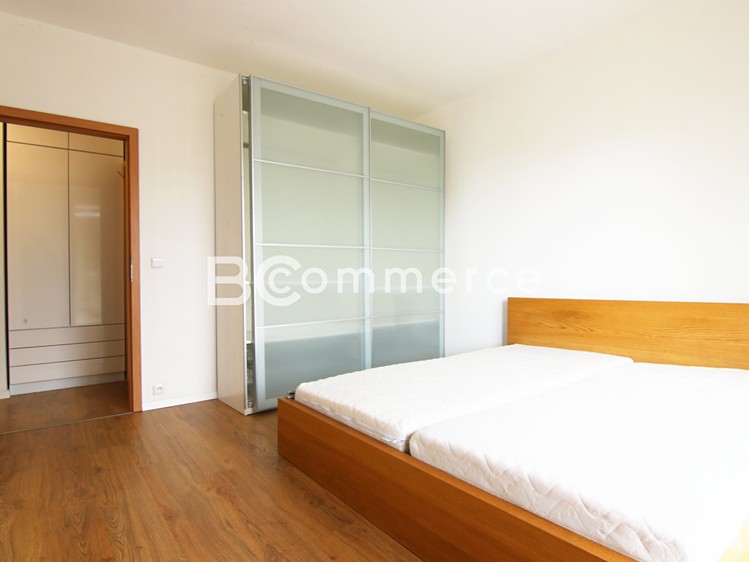 Pronájem bytu 3+kk 76 m² - foto 8