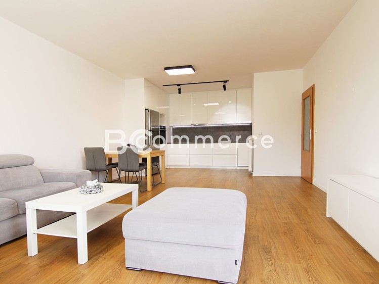 Pronájem bytu 3+kk 76 m² - foto 6