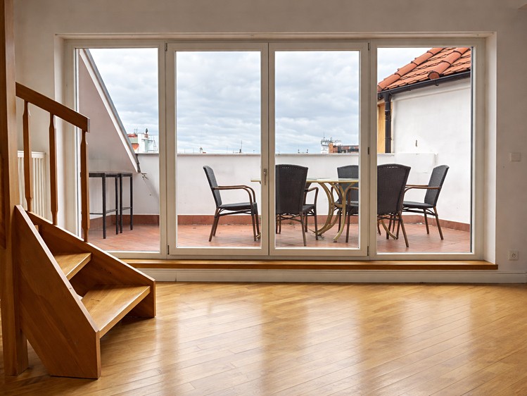 Pronájem bytu 4+1 168 m² (Podkrovní) - foto 8