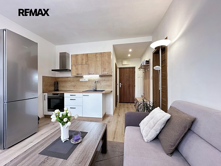 Pronájem bytu 2+kk 38 m² - foto 1