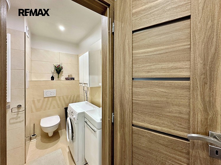 Pronájem bytu 2+kk 38 m² - foto 5