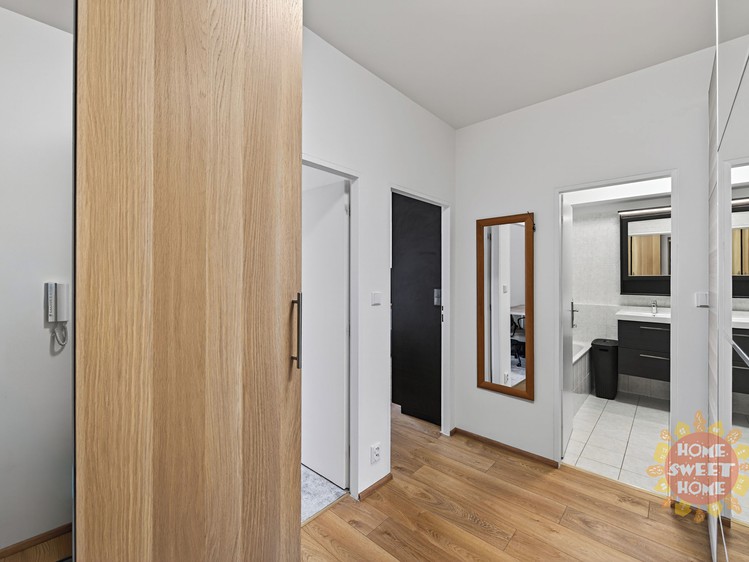 Pronájem bytu 2+kk 46 m² - foto 5