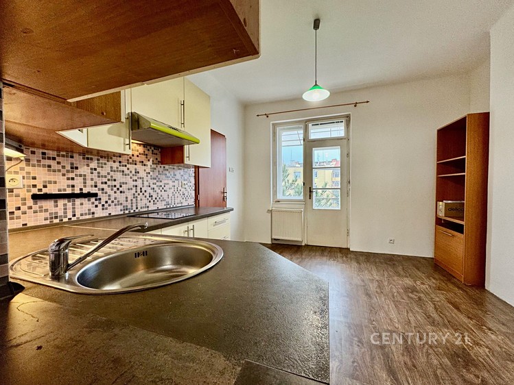 Pronájem bytu 2+1 56 m² - foto 3