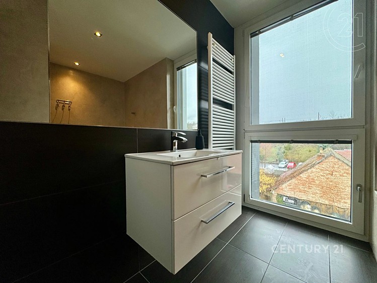 Pronájem bytu 3+kk 74 m² - foto 8