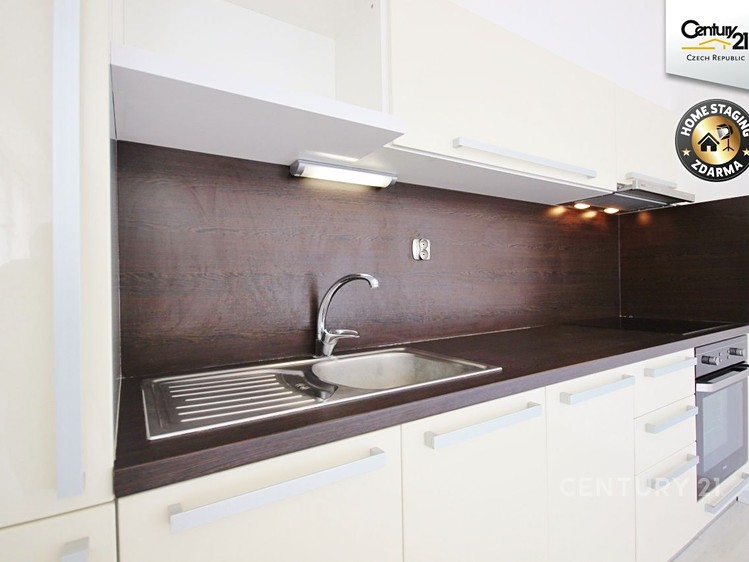 Pronájem bytu 1+kk 40 m² - foto 5