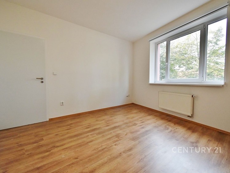 Pronájem bytu 3+kk 90 m² - foto 4