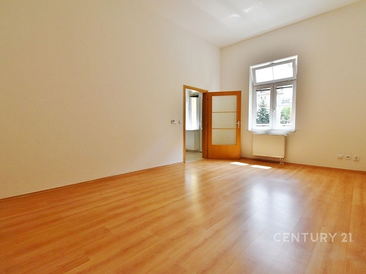 Pronájem bytu 1+1 36 m² - foto 6