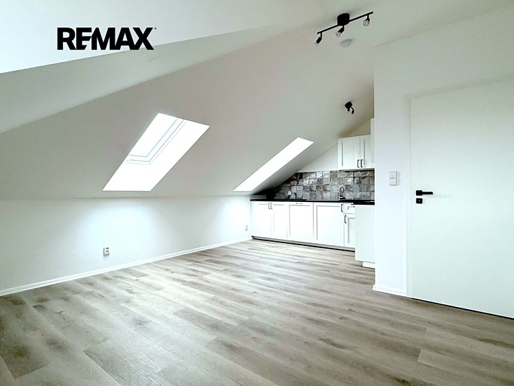 Pronájem bytu 2+kk 53 m² - foto 5