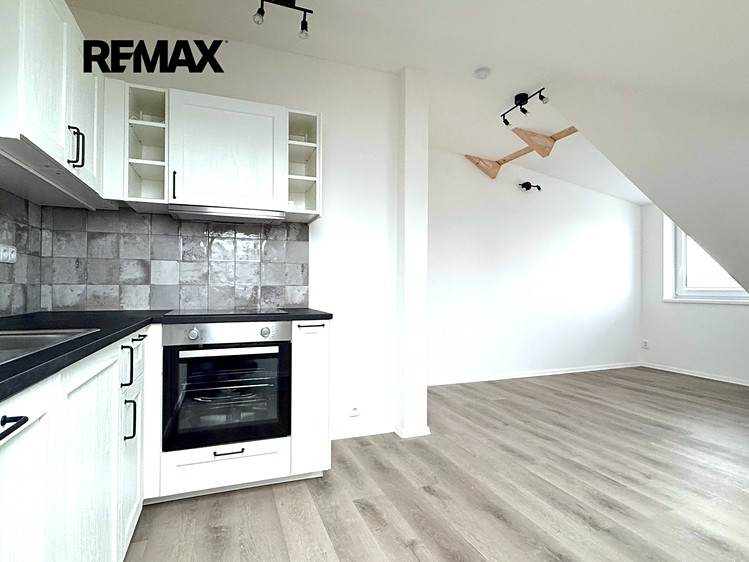 Pronájem bytu 2+kk 53 m² - foto 6