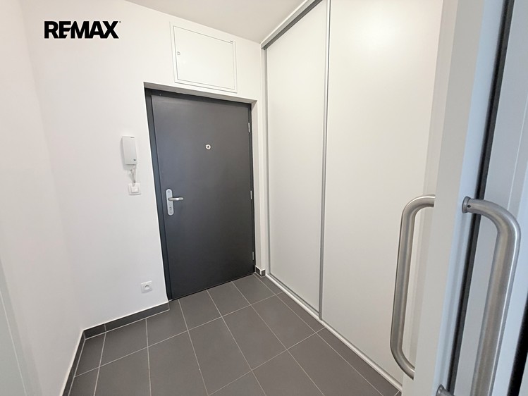 Pronájem bytu 1+kk 35 m² - foto 7