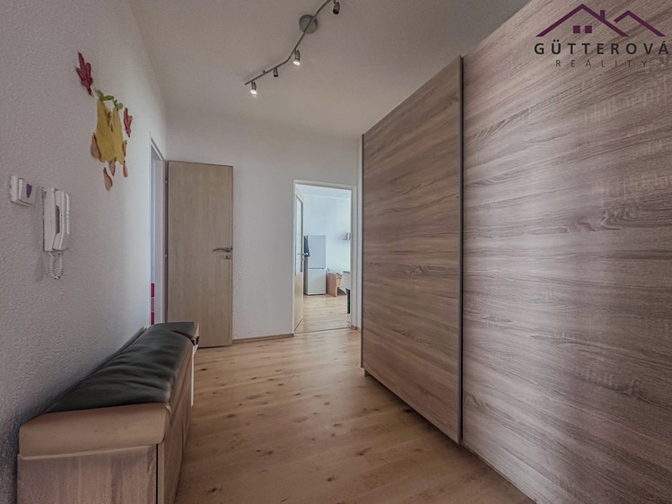 Pronájem bytu 2+1 63 m² - foto 8