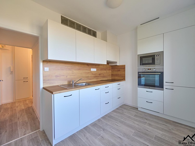 Pronájem bytu 2+1 63 m² - foto 5
