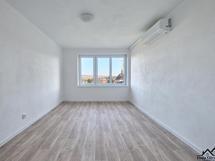 Pronájem bytu 2+1 63 m² - foto 7