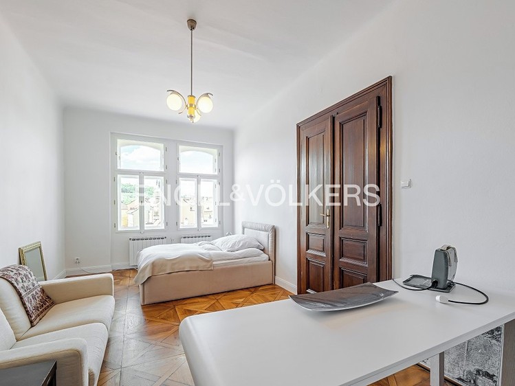 Pronájem bytu 3+1 91 m² - foto 4