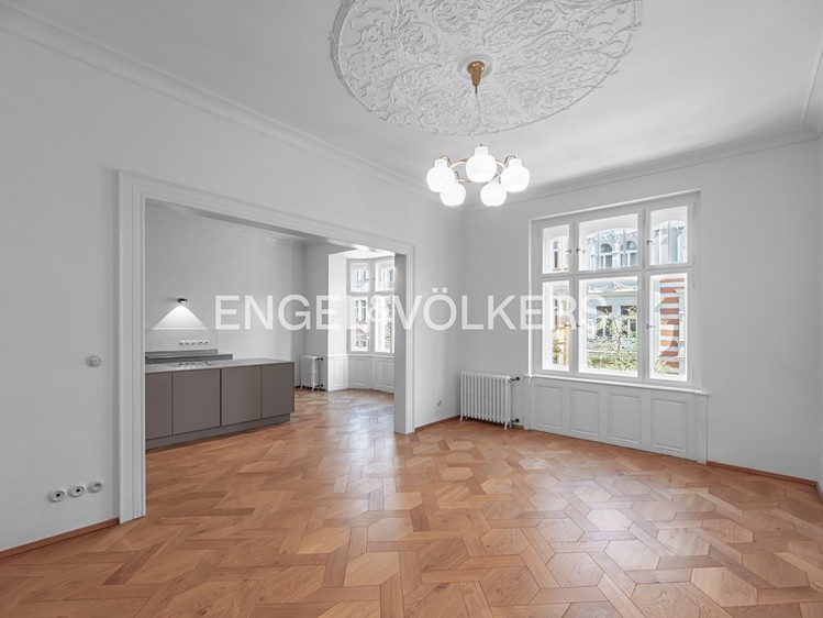 Pronájem bytu 4+kk 133 m² - foto 1