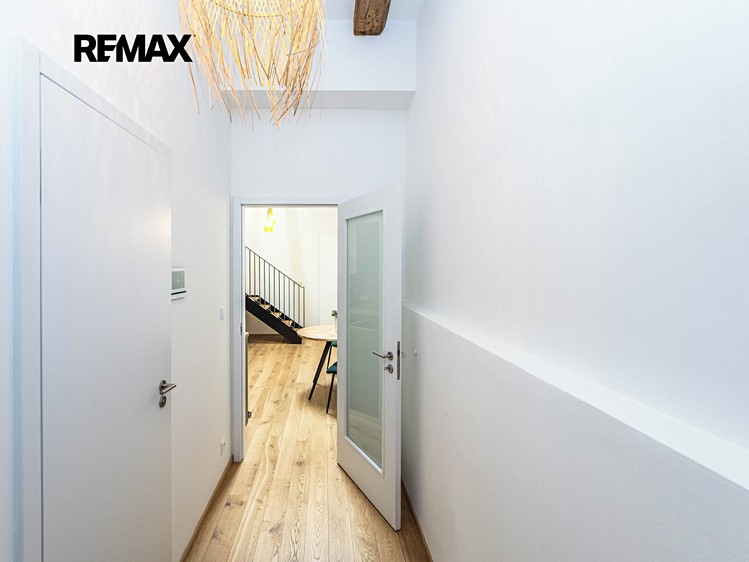 Pronájem bytu 2+kk 42 m² (Loft) - foto 8