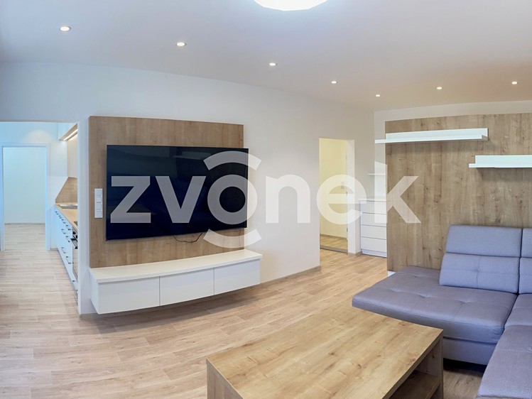 Pronájem bytu 3+1 69 m² (Jednopodlažní) - foto 1