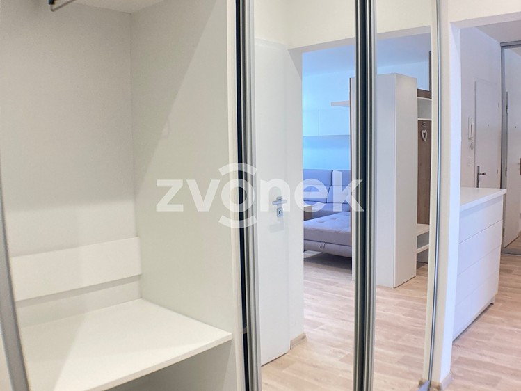 Pronájem bytu 3+1 69 m² (Jednopodlažní) - foto 8