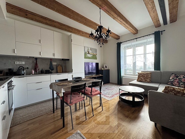 Pronájem bytu 3+kk 72 m² - foto 2