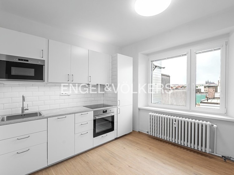 Pronájem bytu 2+1 84 m² - foto 2