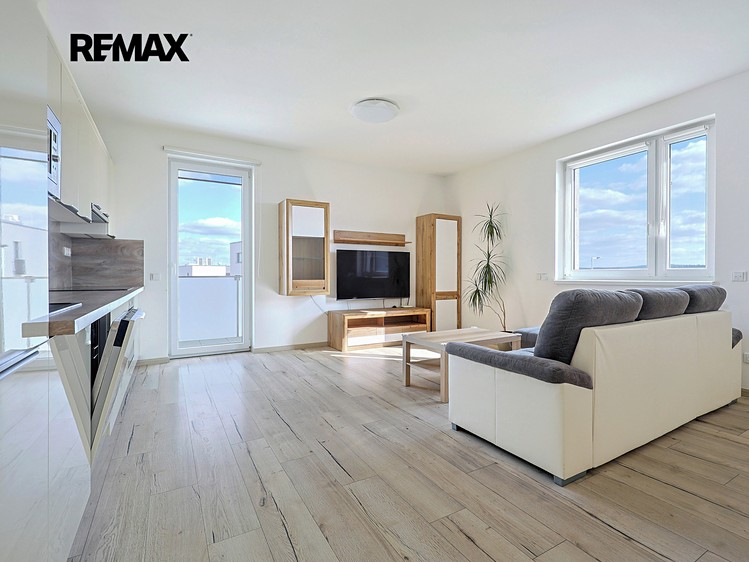 Pronájem bytu 2+kk 53 m² - foto 1