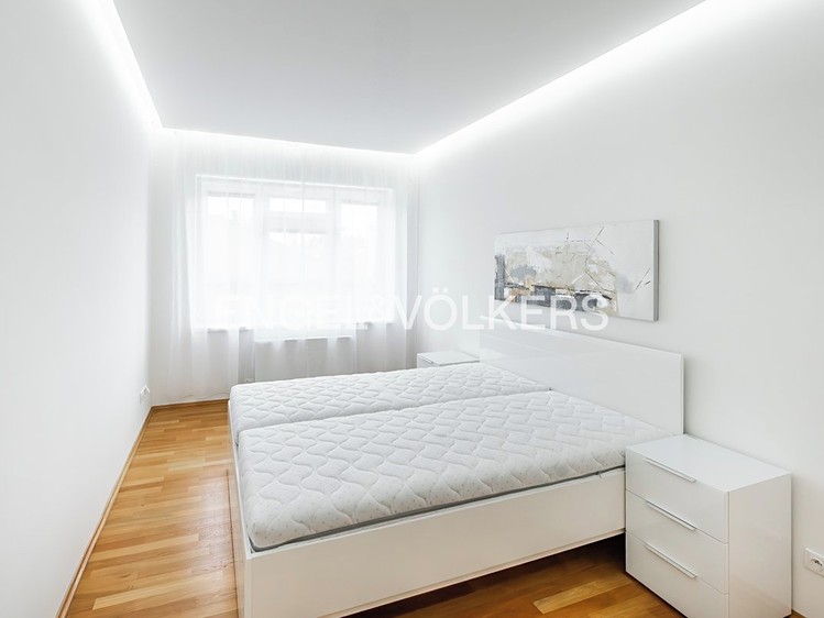 Pronájem bytu 2+kk 90 m² - foto 5