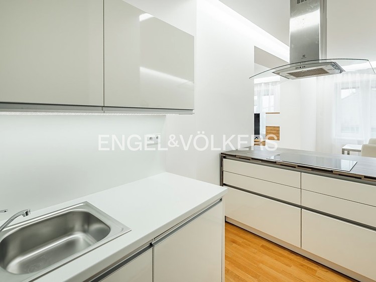 Pronájem bytu 2+kk 90 m² - foto 6