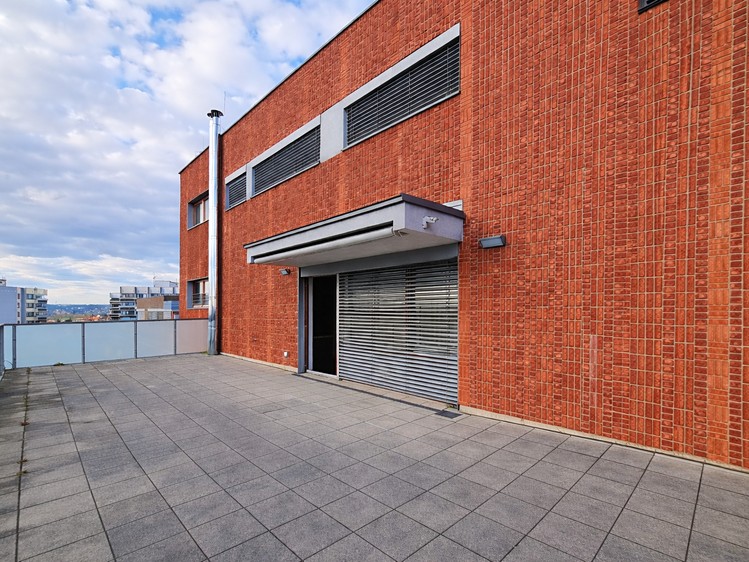 Pronájem bytu 4+kk 162 m² - foto 1