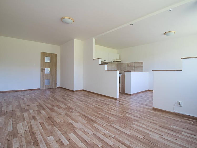 Pronájem bytu 3+1 68 m² - foto 4