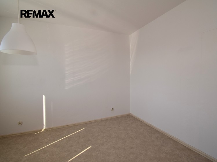 Pronájem bytu 3+1 65 m² - foto 4