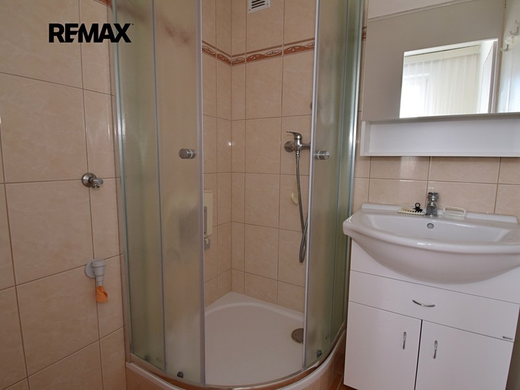 Pronájem bytu 3+1 65 m² - foto 2