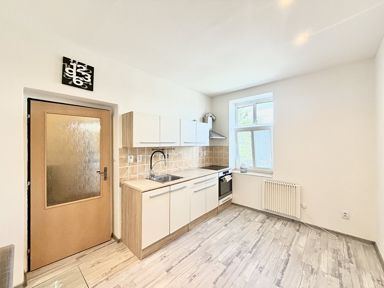 Pronájem bytu 1+1 40 m² - foto 3