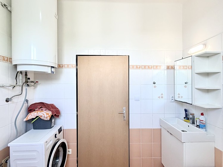 Pronájem bytu 1+1 40 m² - foto 8