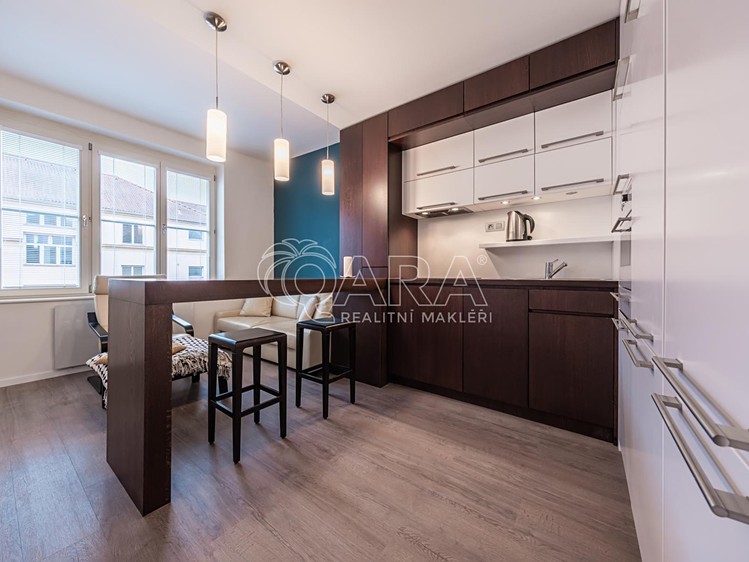 Pronájem bytu 2+kk 48 m² (Jednopodlažní) - foto 1