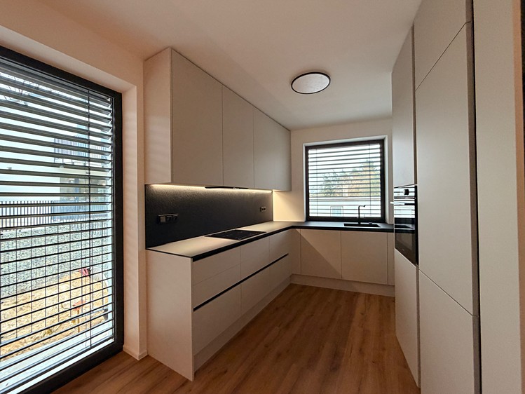 Pronájem bytu 3+kk 72 m² (Jednopodlažní) - foto 3