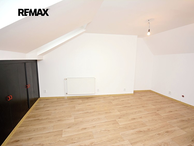 Pronájem bytu 2+kk 45 m² (Jednopodlažní) - foto 3