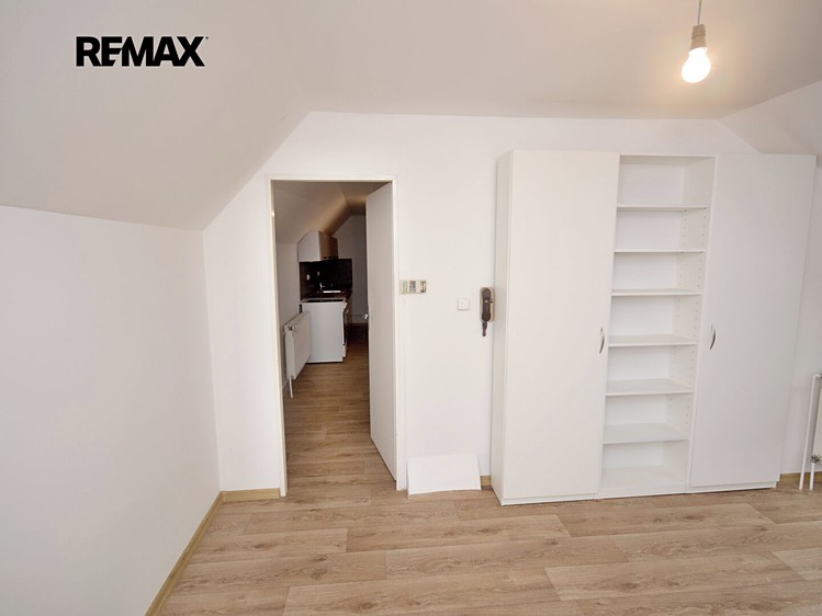 Pronájem bytu 2+kk 45 m² (Jednopodlažní) - foto 7