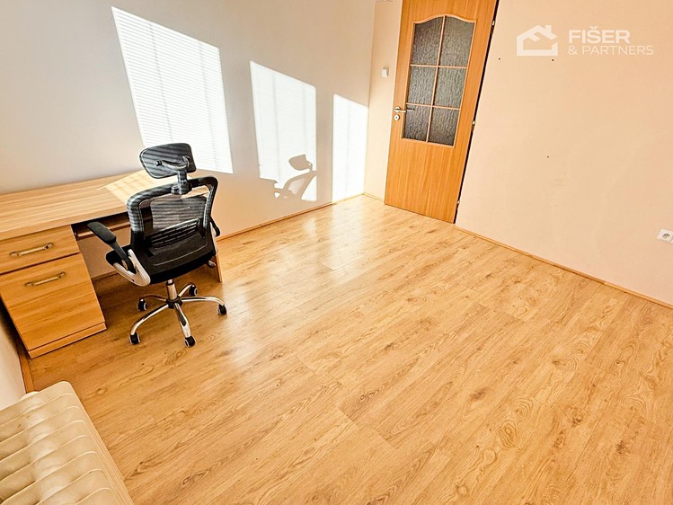 Pronájem bytu 3+1 67 m² - foto 8
